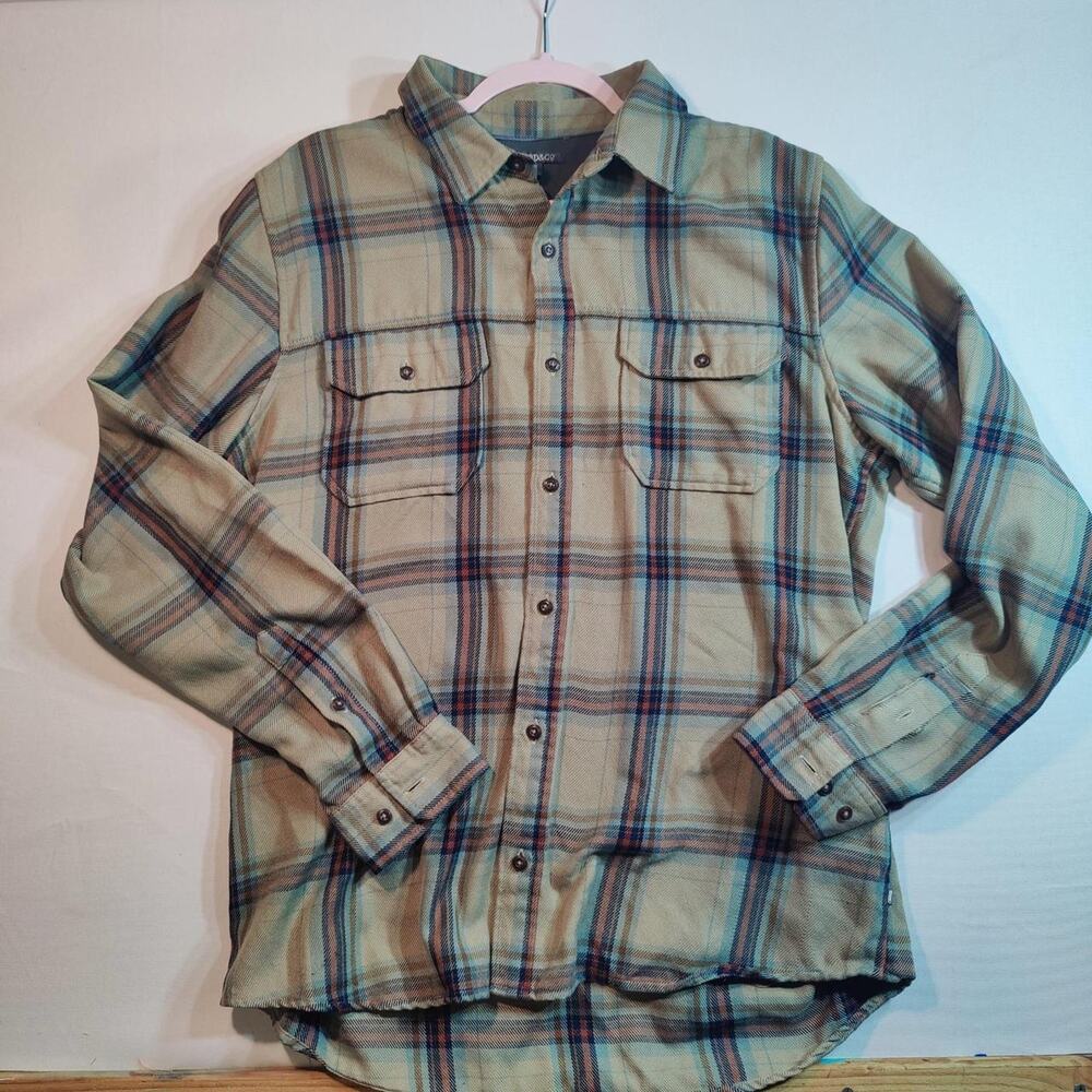 Toad co plaid button up men's flannel shirt distressed sleeve cuff size L